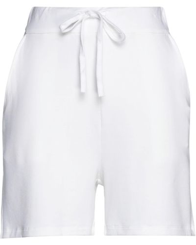 Majestic Filatures Shorts & Bermuda Shorts - White