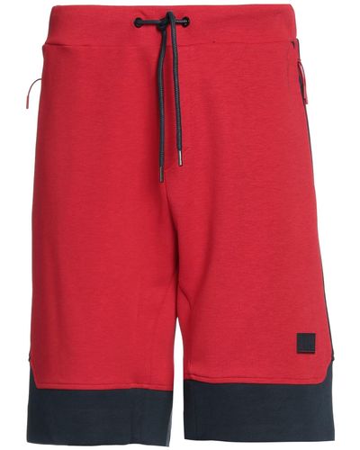 Helly Hansen Shorts & Bermuda Shorts - Red