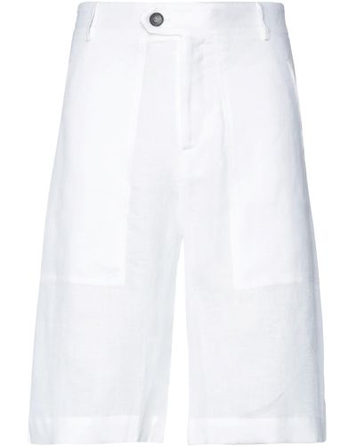 Isabel Benenato Shorts & Bermuda Shorts - White