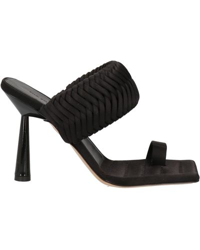 Gia Borghini Thong Sandal - Black