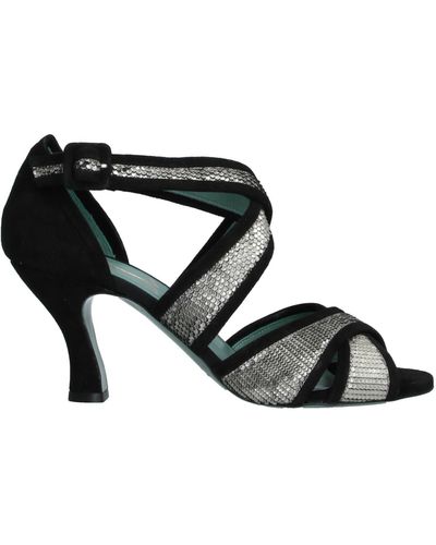 Paola D'arcano Court Shoes - Black