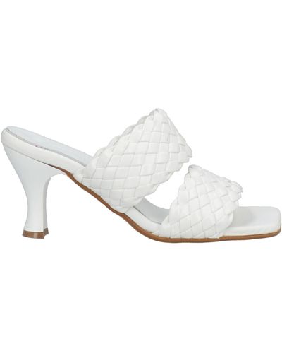 Loretta Pettinari Sandals - White