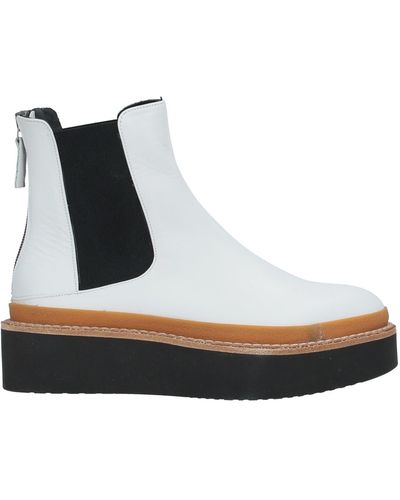 Alysi Ankle Boots - White