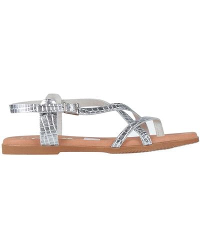 Oh My Sandals Toe Post Sandals - White