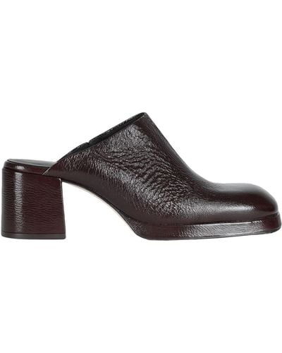 Miista Mules & Clogs - Brown