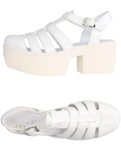 Cult Sandals - White