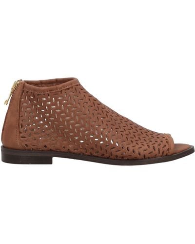 Stele Ankle Boots - Brown