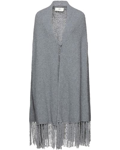 Jucca Capes & Ponchos - Grey