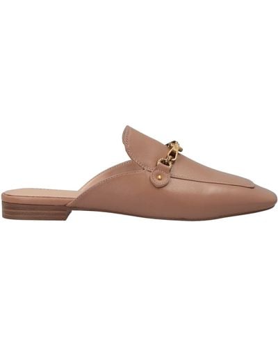 Guess Mules & Clogs - Brown