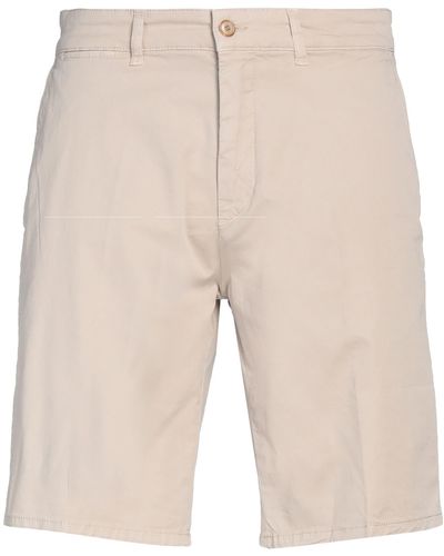 Harmont & Blaine Shorts & Bermuda Shorts - Natural