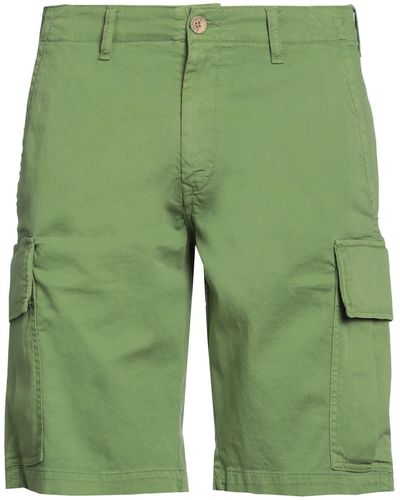 Maison Clochard Shorts & Bermuda Shorts - Green
