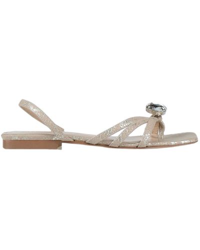 Manila Grace Thong Sandal - Natural