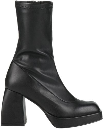 Nila & Nila Ankle Boots - Black