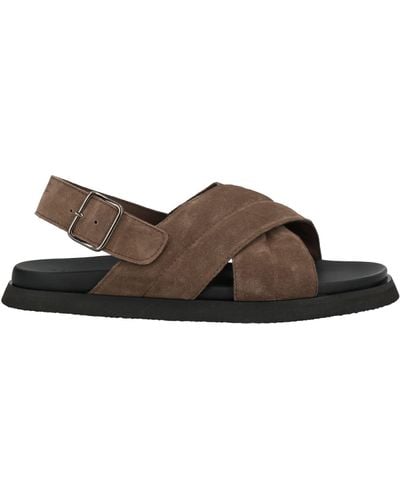 Attimonelli's Sandals - Brown