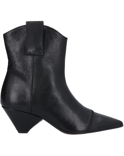 Alysi Ankle Boots - Black