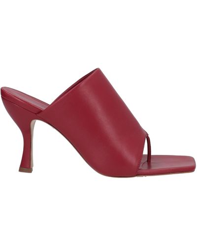 GIA COUTURE Toe Post Sandals - Red