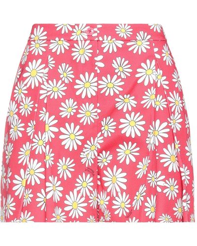 Boutique Moschino Shorts & Bermuda Shorts - Red