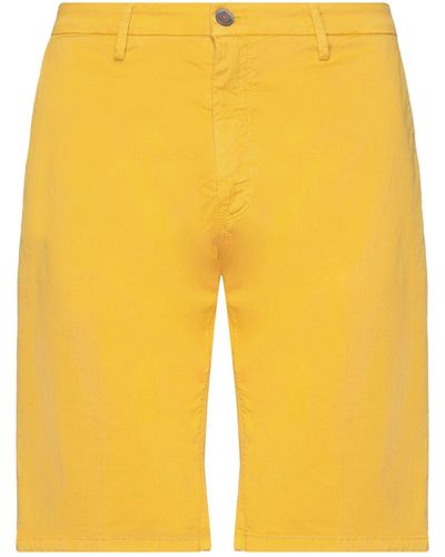 Manuel Ritz Shorts & Bermuda Shorts - Yellow