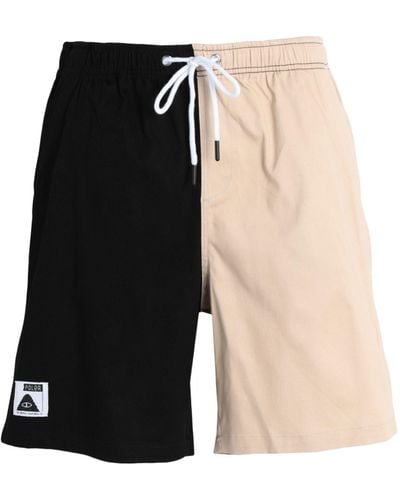 Poler Shorts & Bermudashorts - Weiß