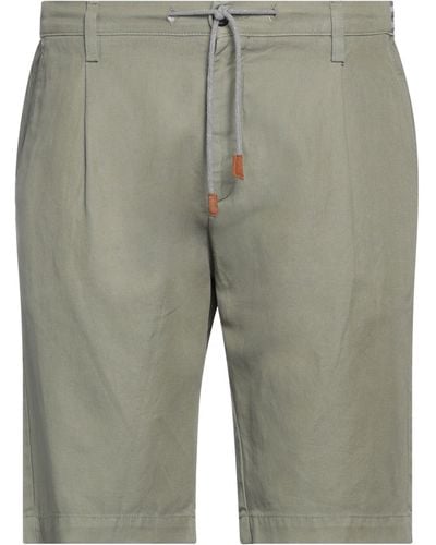 Eleventy Shorts & Bermuda Shorts - Gray