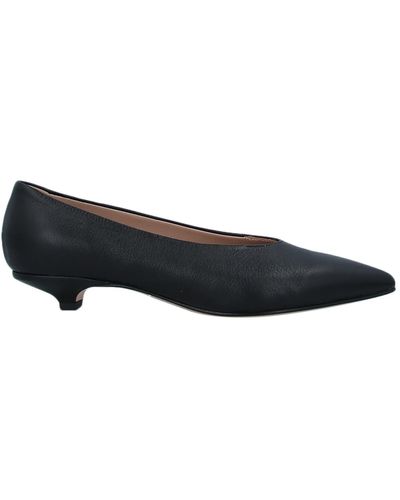 Pomme D'or Court Shoes - Black
