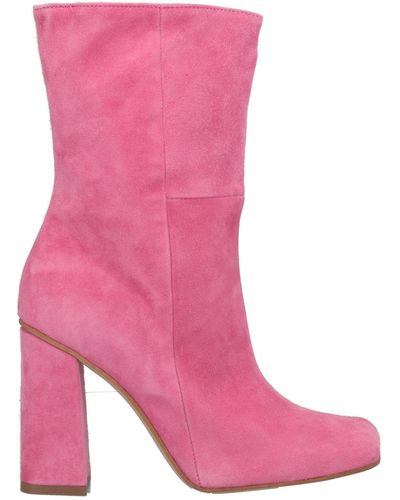 Carla G Ankle Boots - Pink