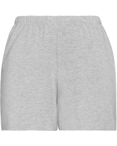 Majestic Filatures Shorts & Bermudashorts - Grau