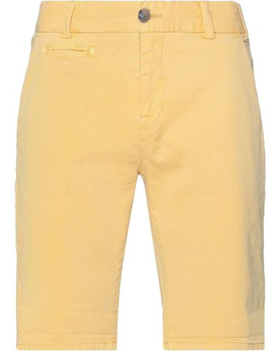 Garcia Shorts & Bermuda Shorts - Yellow