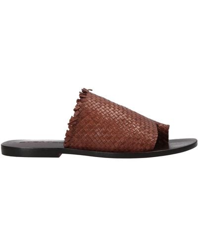 Strategia Thong Sandal - Brown