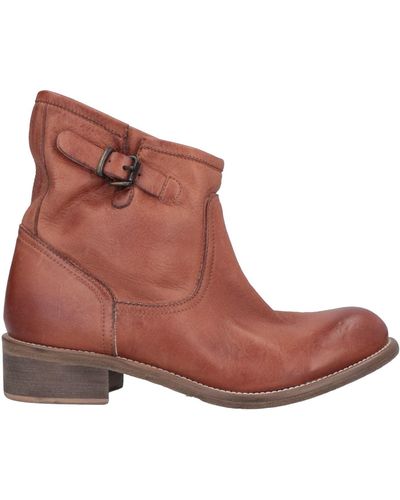 Keb Ankle Boots - Brown