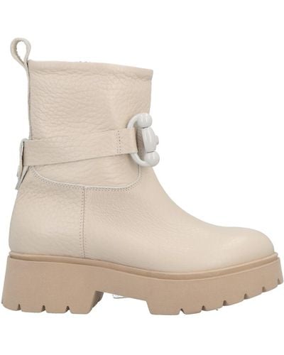 Janet & Janet Ankle Boots - White