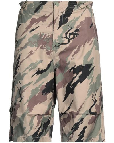 Maharishi Shorts & Bermudashorts - Grau