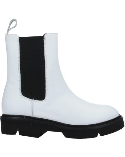 P.A.R.O.S.H. Ankle Boots - White