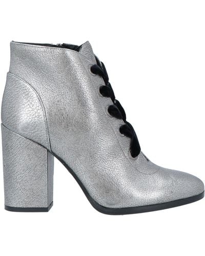 Chantal Ankle Boots - Grey