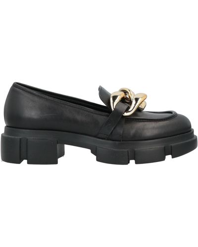 Carla G Loafer - Black