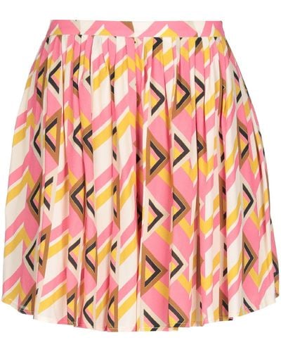 Suoli Shorts & Bermuda Shorts Viscose - Pink
