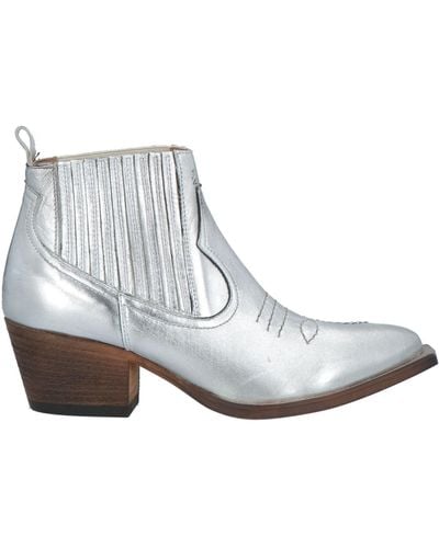 JE T'AIME Ankle Boots - White