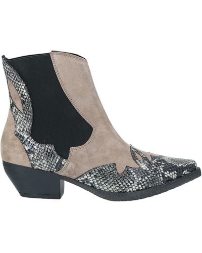 Tosca Blu Ankle Boots - Multicolor