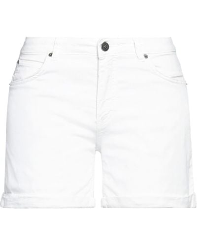 Fred Mello Shorts & Bermuda Shorts - White