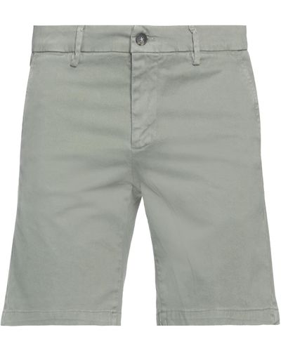 Mp Massimo Piombo Shorts & Bermuda Shorts - Grey