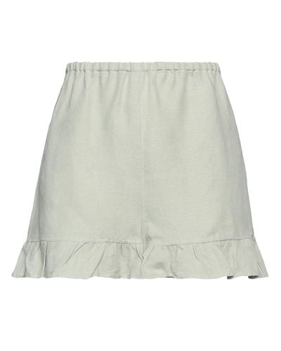 Sleeper Shorts & Bermuda Shorts - White