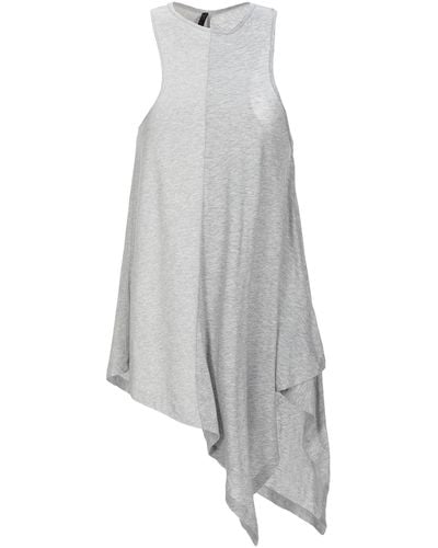 Unravel Project Top - Gray