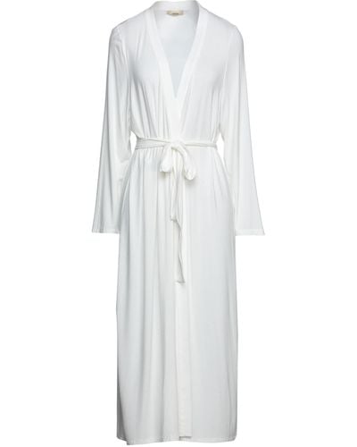 Vivis Dressing Gown Or Bathrobe - White