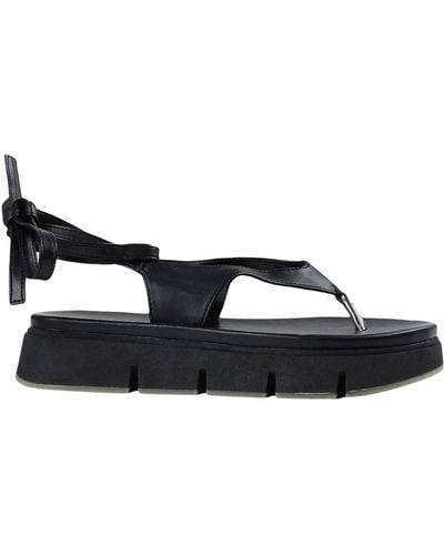 TOPSHOP Toe Post Sandals - Black