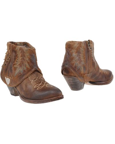 HTC Ankle Boots - Brown