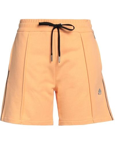 Moose Knuckles Shorts & Bermuda Shorts - Orange