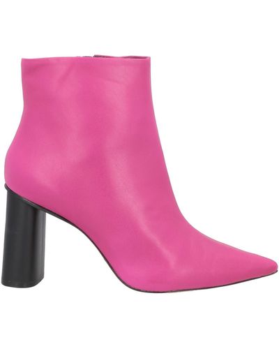 Carrano Ankle Boots - Pink