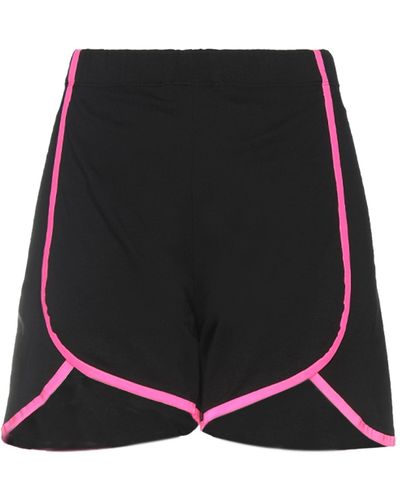NO KA 'OI Shorts & Bermuda Shorts - Black
