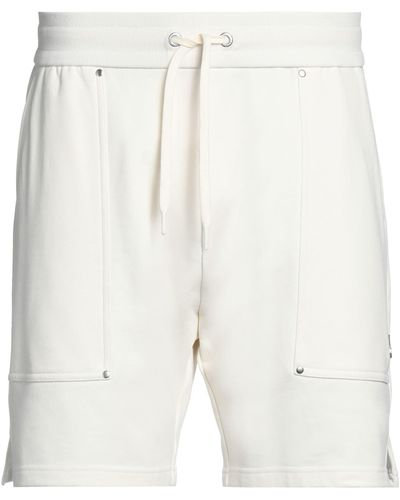 Moose Knuckles Shorts & Bermuda Shorts - Natural