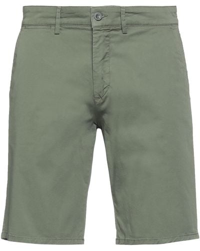 Harmont & Blaine Shorts & Bermuda Shorts - Green